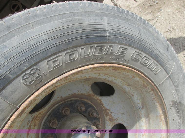 image for item A8859 1998 GMC Sierra 3500HD SL flatbed pickup truck