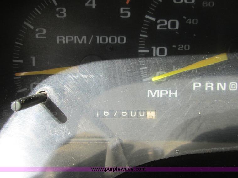 image for item A8859 1998 GMC Sierra 3500HD SL flatbed pickup truck