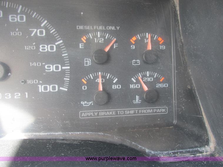 image for item A8859 1998 GMC Sierra 3500HD SL flatbed pickup truck