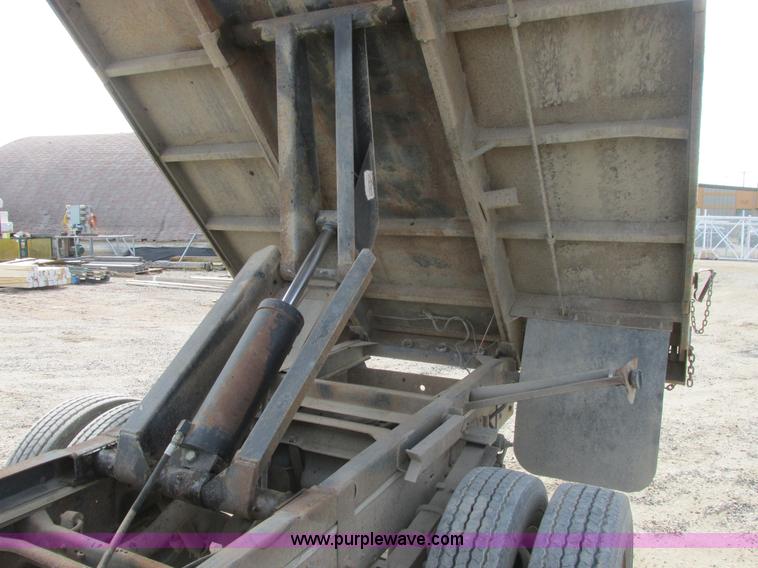 image for item A8859 1998 GMC Sierra 3500HD SL flatbed pickup truck