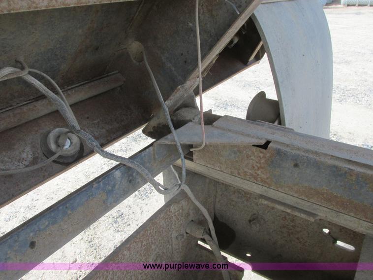 image for item A8859 1998 GMC Sierra 3500HD SL flatbed pickup truck