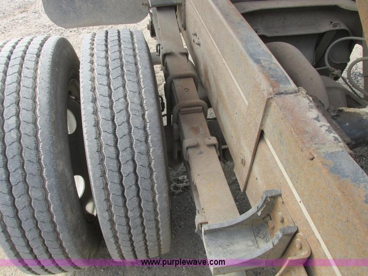 image for item A8859 1998 GMC Sierra 3500HD SL flatbed pickup truck