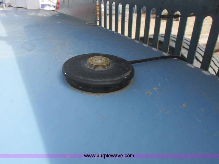 image for item A8859 1998 GMC Sierra 3500HD SL flatbed pickup truck