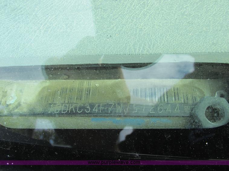 image for item A8859 1998 GMC Sierra 3500HD SL flatbed pickup truck