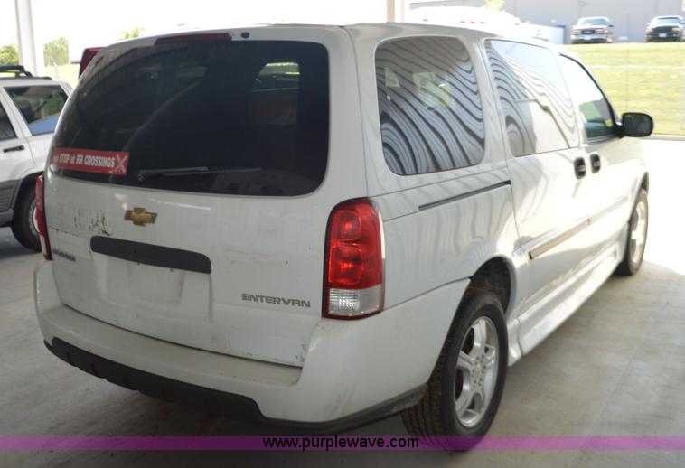 image for item AX9246 2006 Chevrolet Uplander van