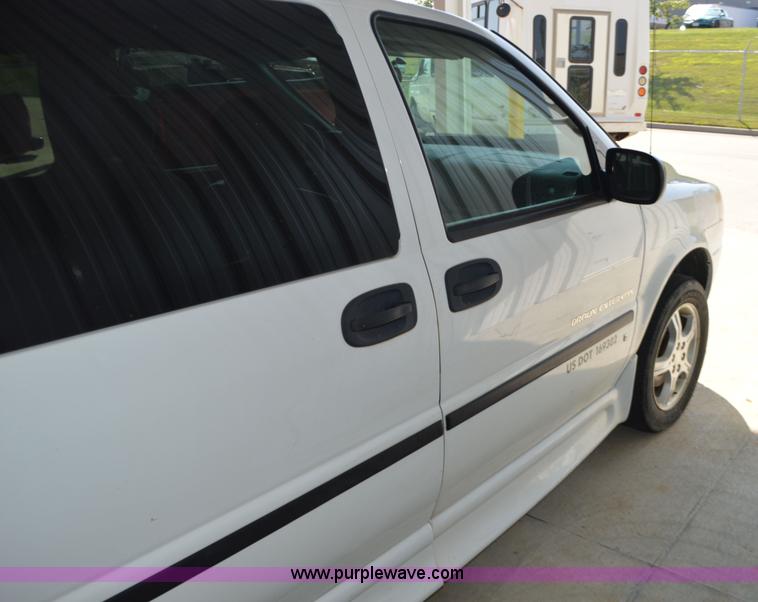 image for item AX9246 2006 Chevrolet Uplander van