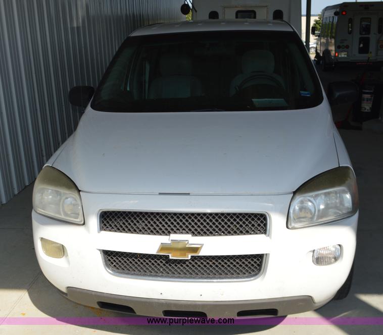image for item AX9246 2006 Chevrolet Uplander van