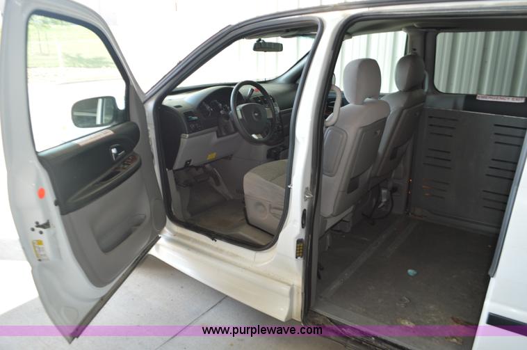 image for item AX9246 2006 Chevrolet Uplander van