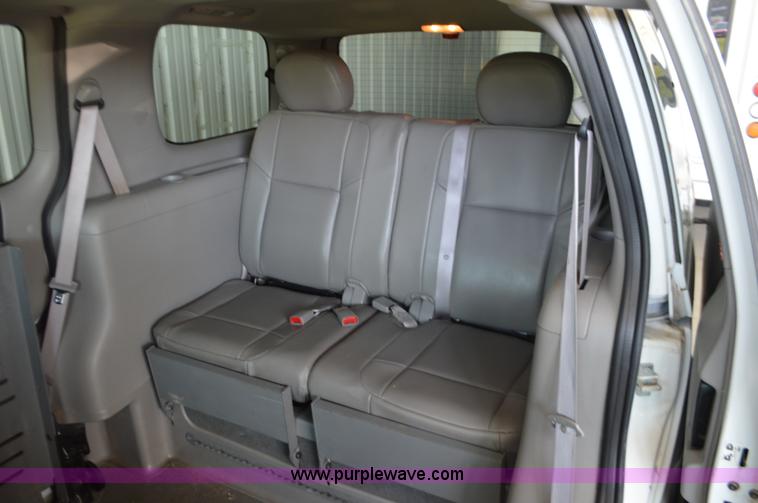 image for item AX9246 2006 Chevrolet Uplander van