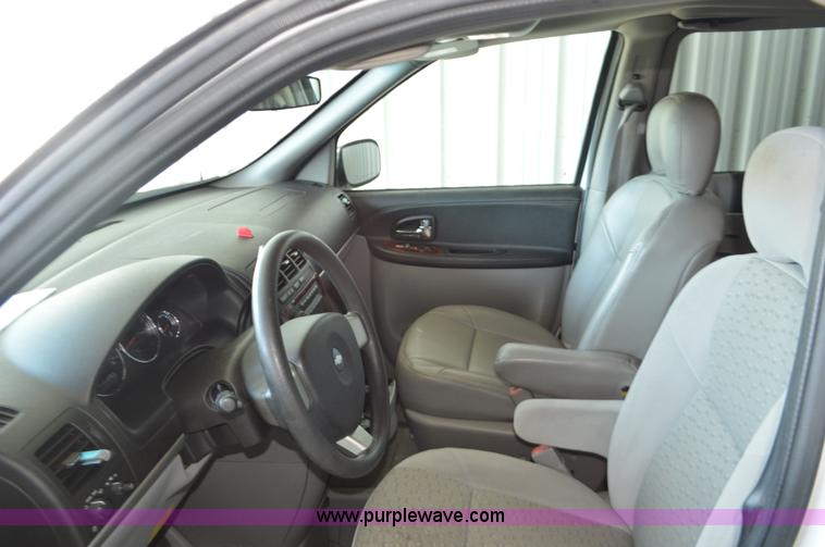 image for item AX9246 2006 Chevrolet Uplander van