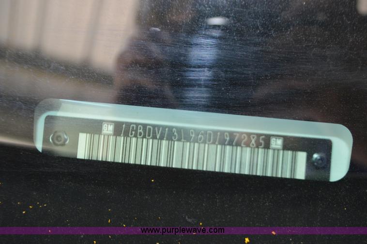 image for item AX9246 2006 Chevrolet Uplander van