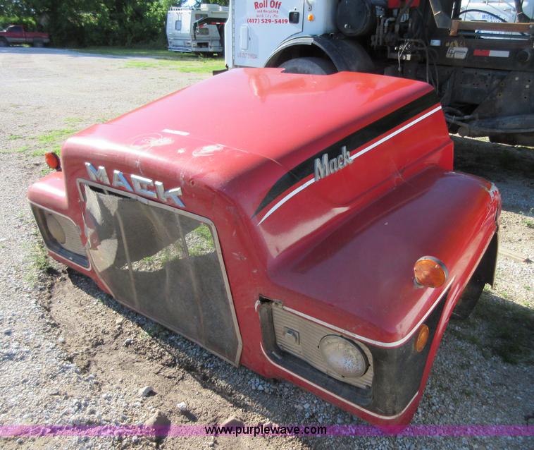 image for item BA9297 (3) truck hoods