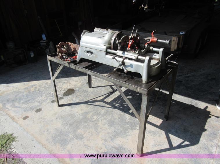 image for item BK9673 Ridgid 500 pipe threading machine