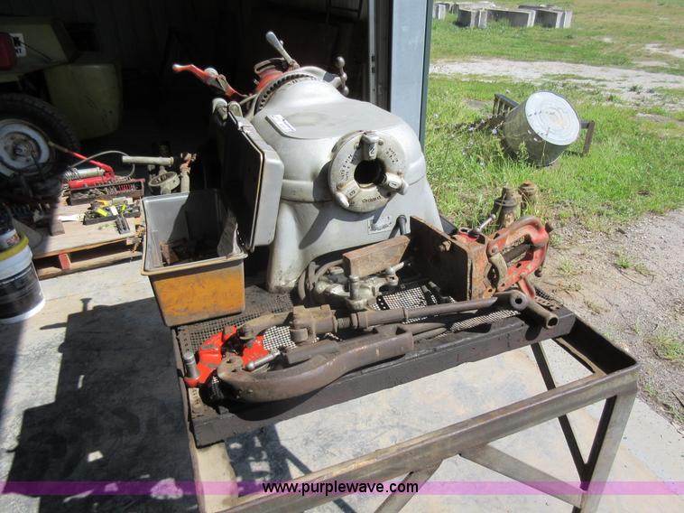 image for item BK9673 Ridgid 500 pipe threading machine