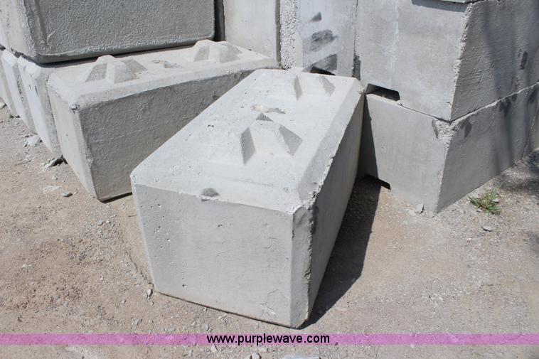 image for item D1725 (50) concrete jumbo blocks