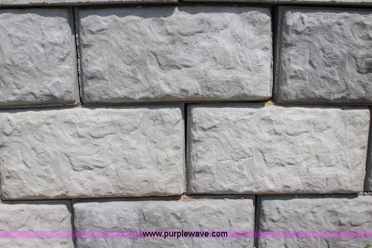 image for item D1733 (50) concrete jumbo blocks