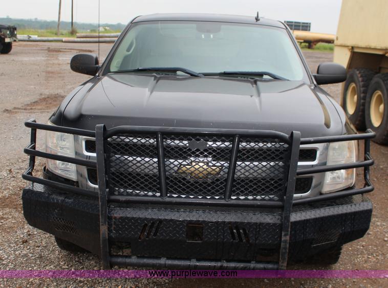 image for item F7961 2007 Chevrolet Silverado 1500 LT Crew Cab pickup truck