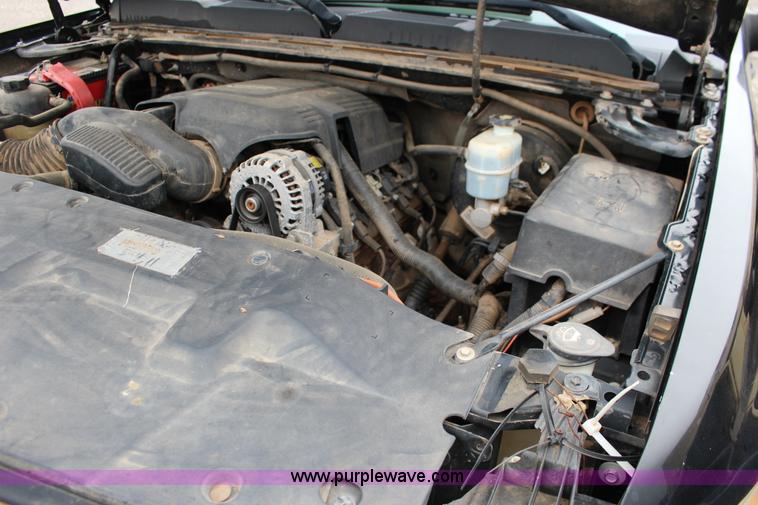 image for item F7961 2007 Chevrolet Silverado 1500 LT Crew Cab pickup truck