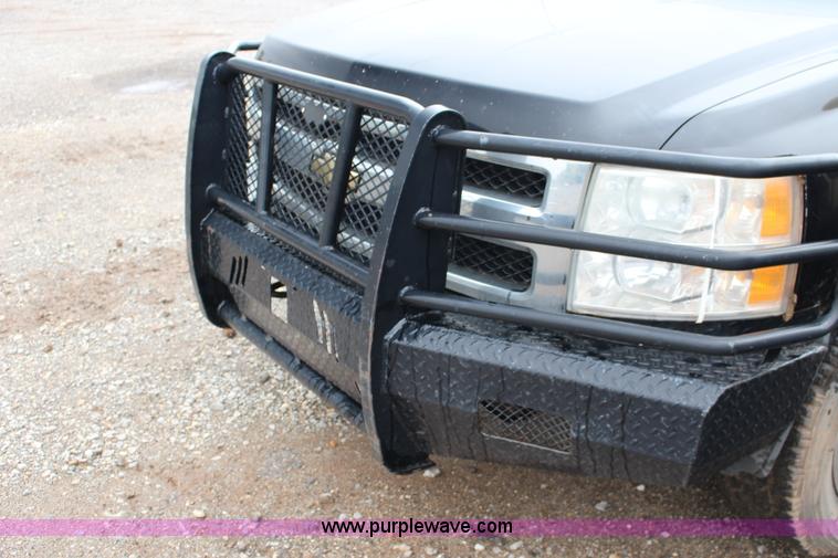 image for item F7961 2007 Chevrolet Silverado 1500 LT Crew Cab pickup truck