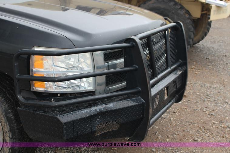 image for item F7961 2007 Chevrolet Silverado 1500 LT Crew Cab pickup truck