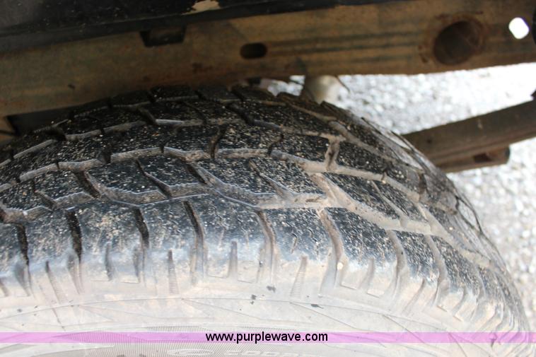 image for item F7961 2007 Chevrolet Silverado 1500 LT Crew Cab pickup truck