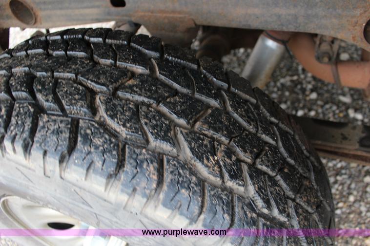 image for item F7961 2007 Chevrolet Silverado 1500 LT Crew Cab pickup truck