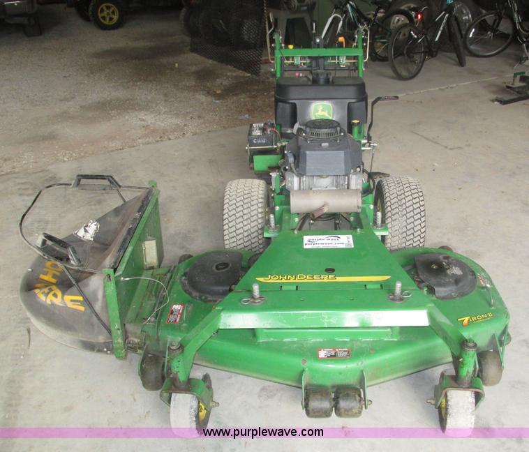 image for item H1167 John Deere 7 IRON II lawn mower