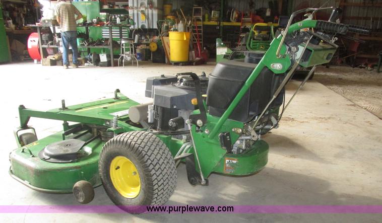 image for item H1167 John Deere 7 IRON II lawn mower