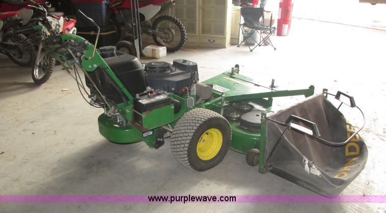 image for item H1167 John Deere 7 IRON II lawn mower