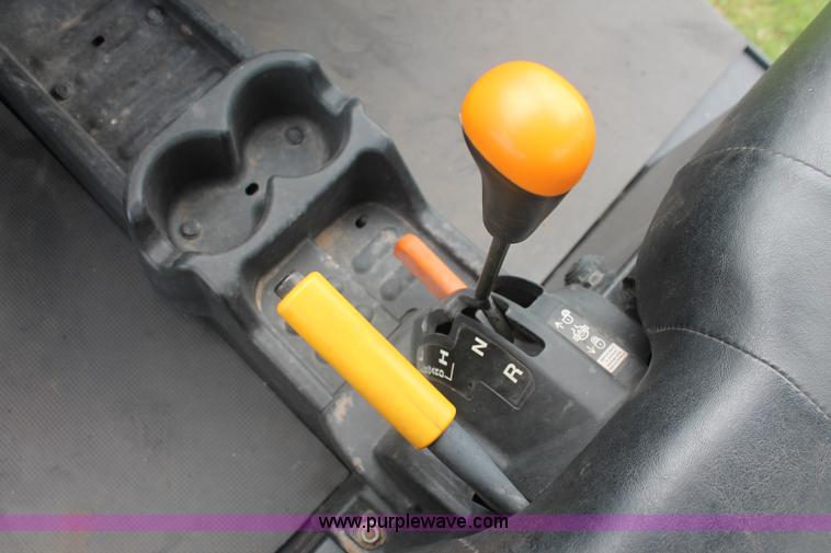 image for item H8149 2011 John Deere Gator 825i UTV