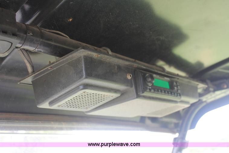 image for item H8149 2011 John Deere Gator 825i UTV