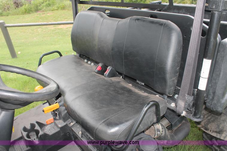 image for item H8149 2011 John Deere Gator 825i UTV