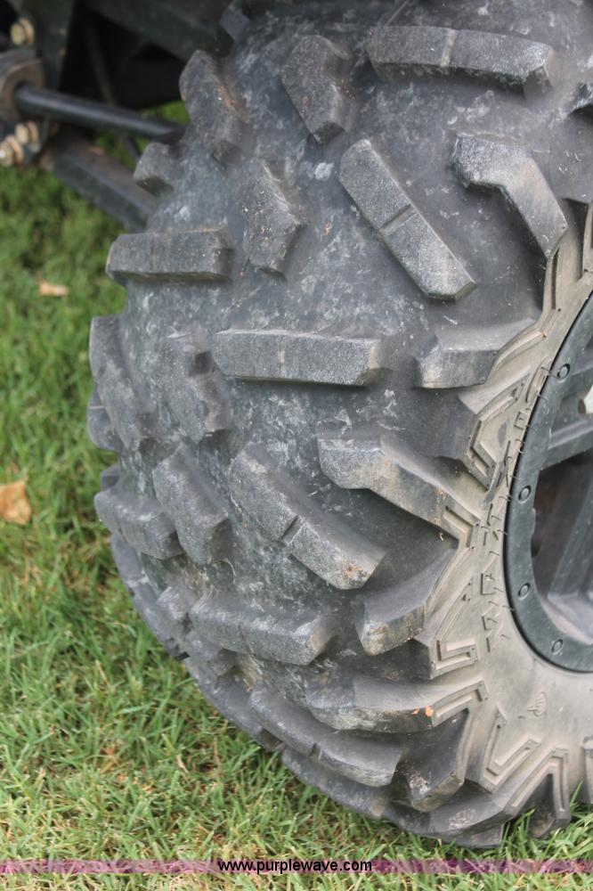 image for item H8149 2011 John Deere Gator 825i UTV