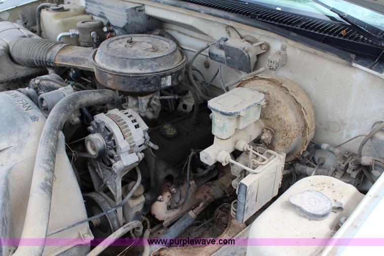 image for item J3671 1994 Chevrolet 1500 pickup truck