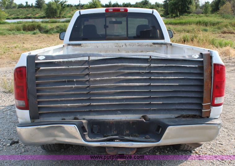 image for item J3690 2005 Dodge Ram 1500 pickup truck