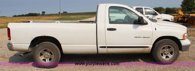 image for item J3690 2005 Dodge Ram 1500 pickup truck