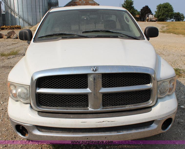 image for item J3690 2005 Dodge Ram 1500 pickup truck