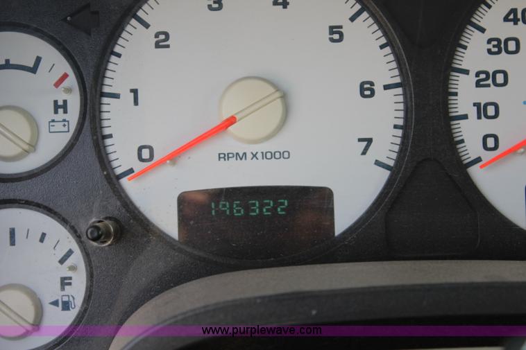 image for item J3690 2005 Dodge Ram 1500 pickup truck