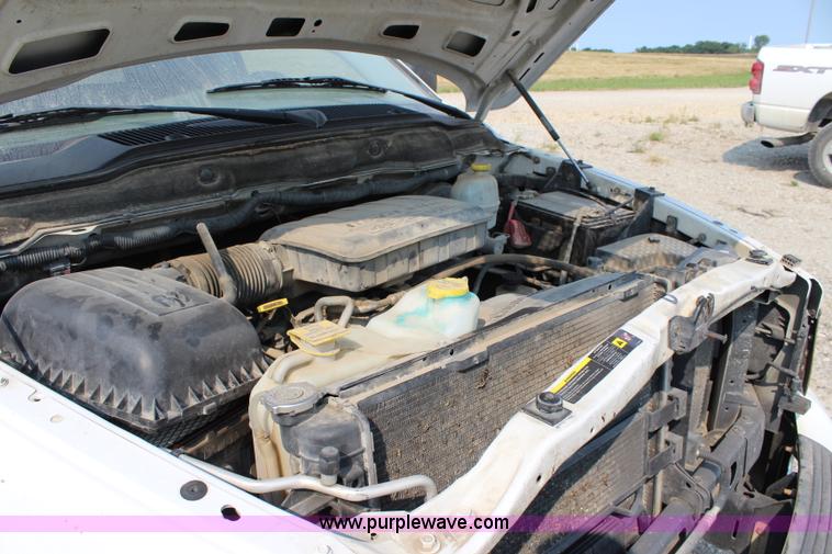 image for item J3690 2005 Dodge Ram 1500 pickup truck