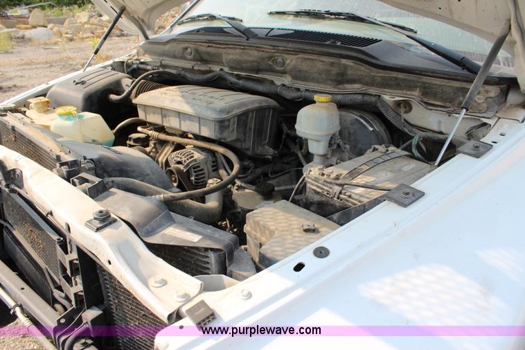 image for item J3690 2005 Dodge Ram 1500 pickup truck