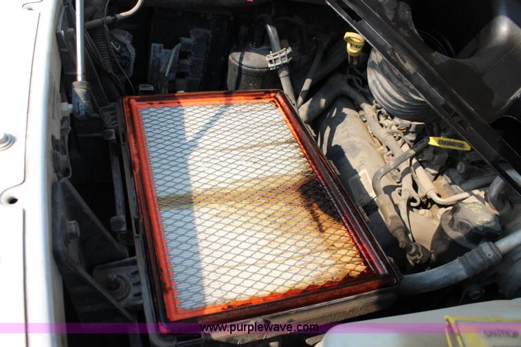 image for item J3690 2005 Dodge Ram 1500 pickup truck