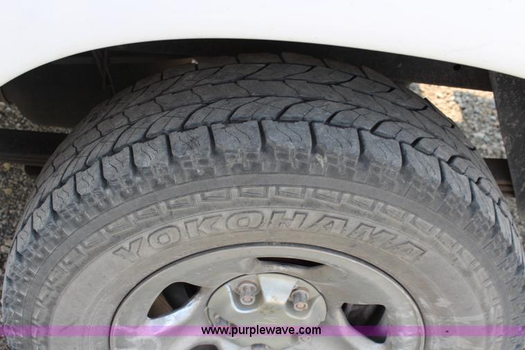 image for item J3690 2005 Dodge Ram 1500 pickup truck