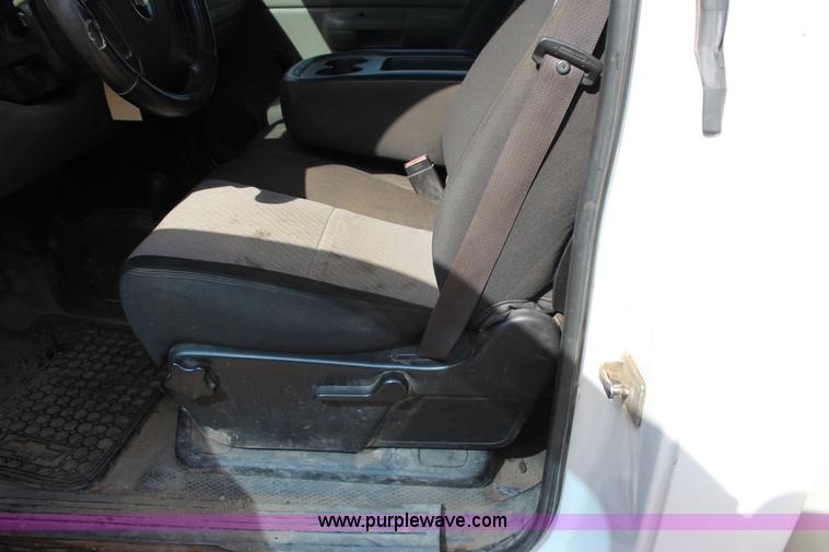 image for item J4419 2007 Chevrolet Silverado 3500HD service truck