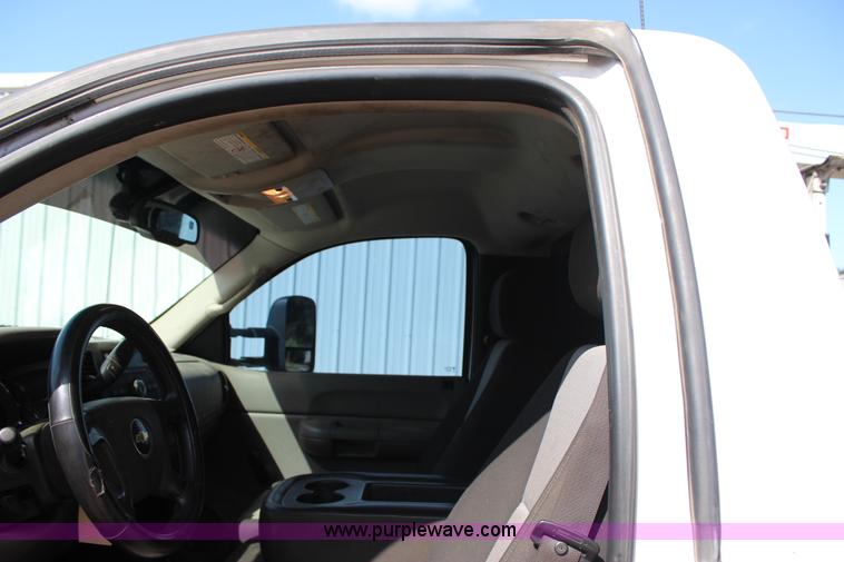 image for item J4419 2007 Chevrolet Silverado 3500HD service truck