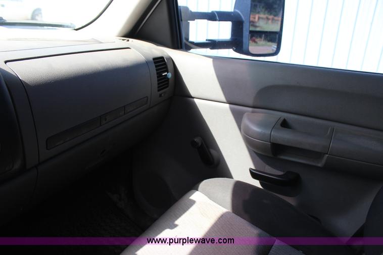 image for item J4419 2007 Chevrolet Silverado 3500HD service truck