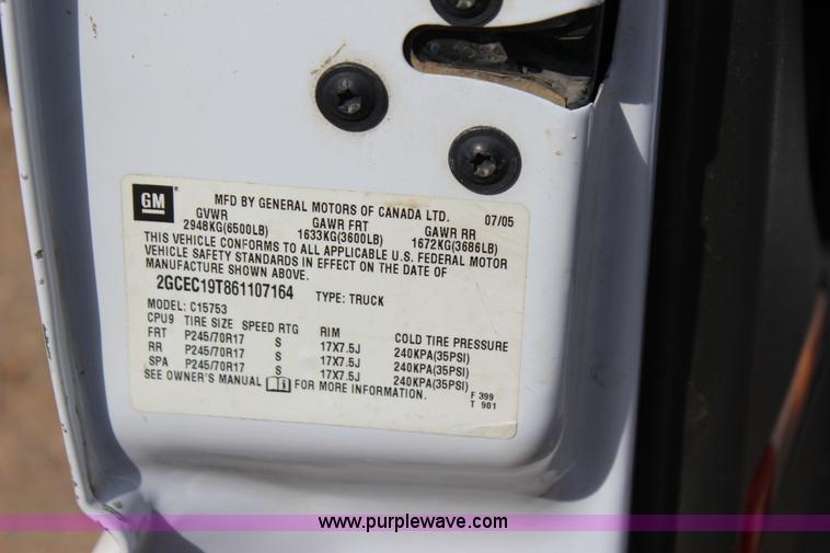 image for item J4420 2006 Chevrolet Silverado 1500 Ext. Cab pickup truck