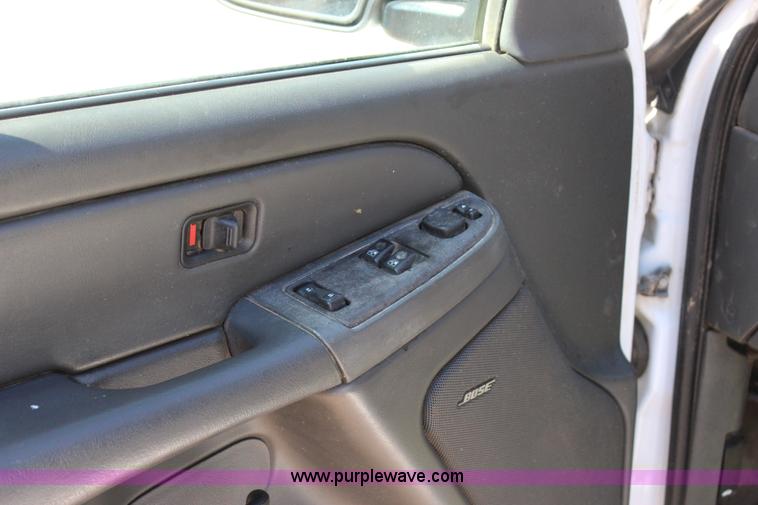 image for item J4420 2006 Chevrolet Silverado 1500 Ext. Cab pickup truck