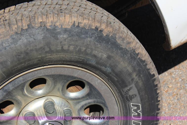 image for item J4420 2006 Chevrolet Silverado 1500 Ext. Cab pickup truck