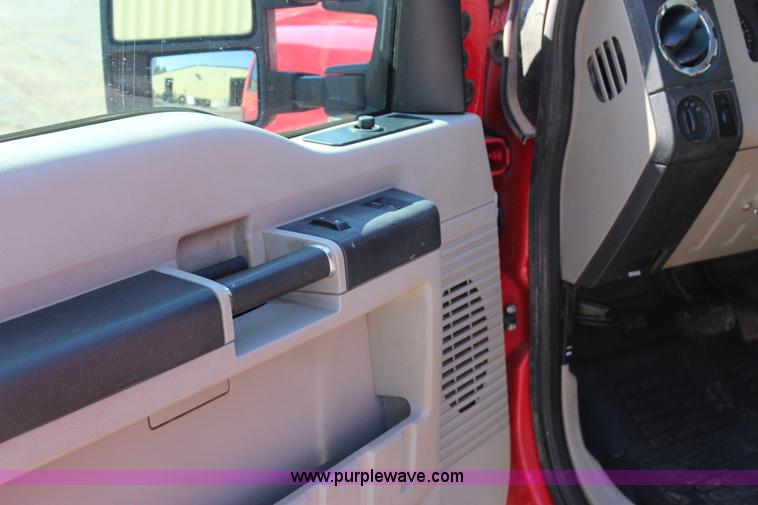 image for item J4421 2009 Ford F250 Super Duty XLT SuperCab pickup truck