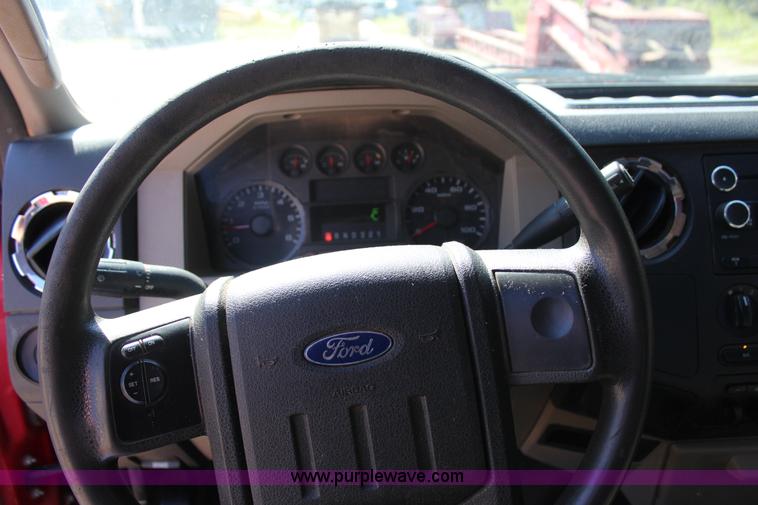 image for item J4421 2009 Ford F250 Super Duty XLT SuperCab pickup truck
